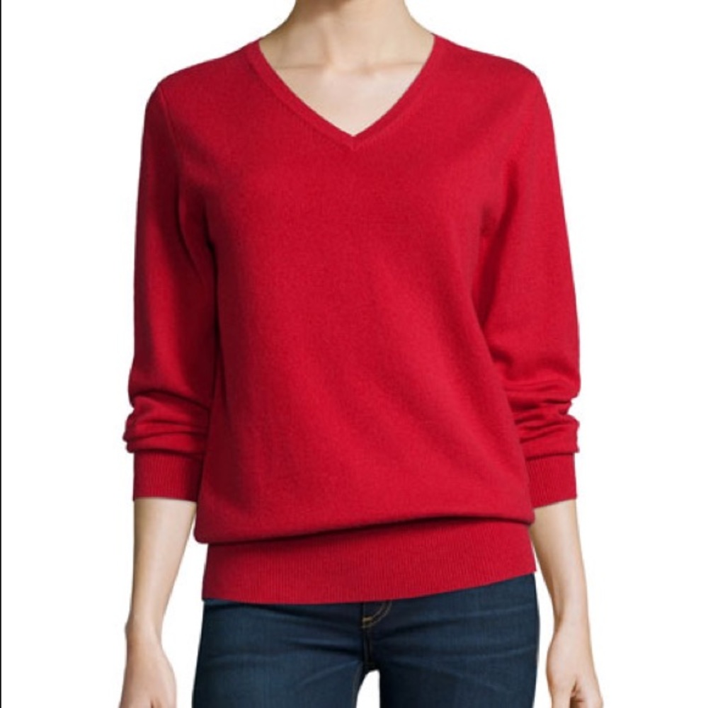 Neiman Marcus V-Neck Cashmere Sweater